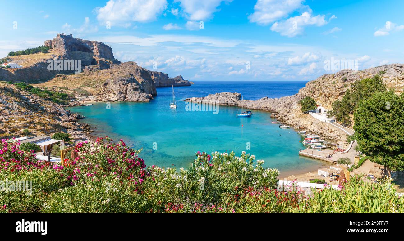 Paesaggio con baia di San Paolo, Rodi, Grecia Foto Stock