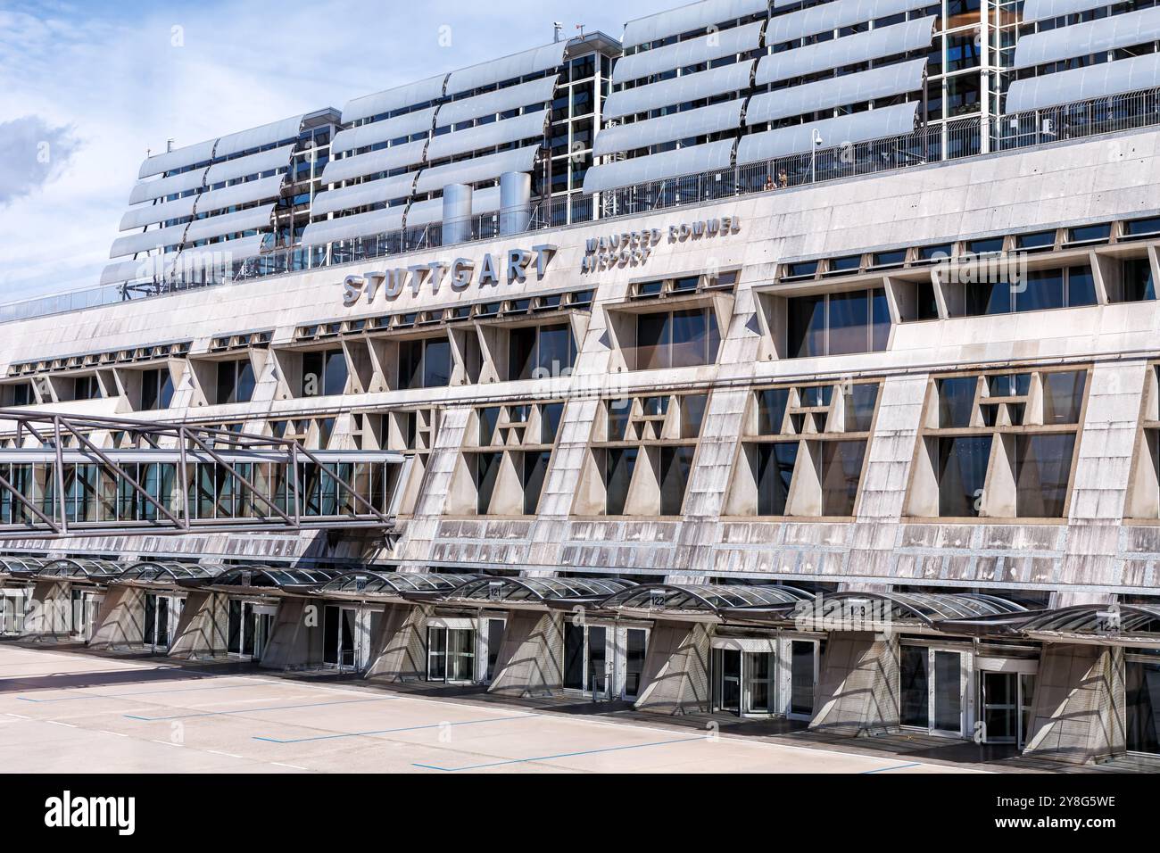 Stoccarda, Germania - 16 giugno 2024: Terminal 1 dell'aeroporto di Stoccarda (STR) in Germania. Foto Stock