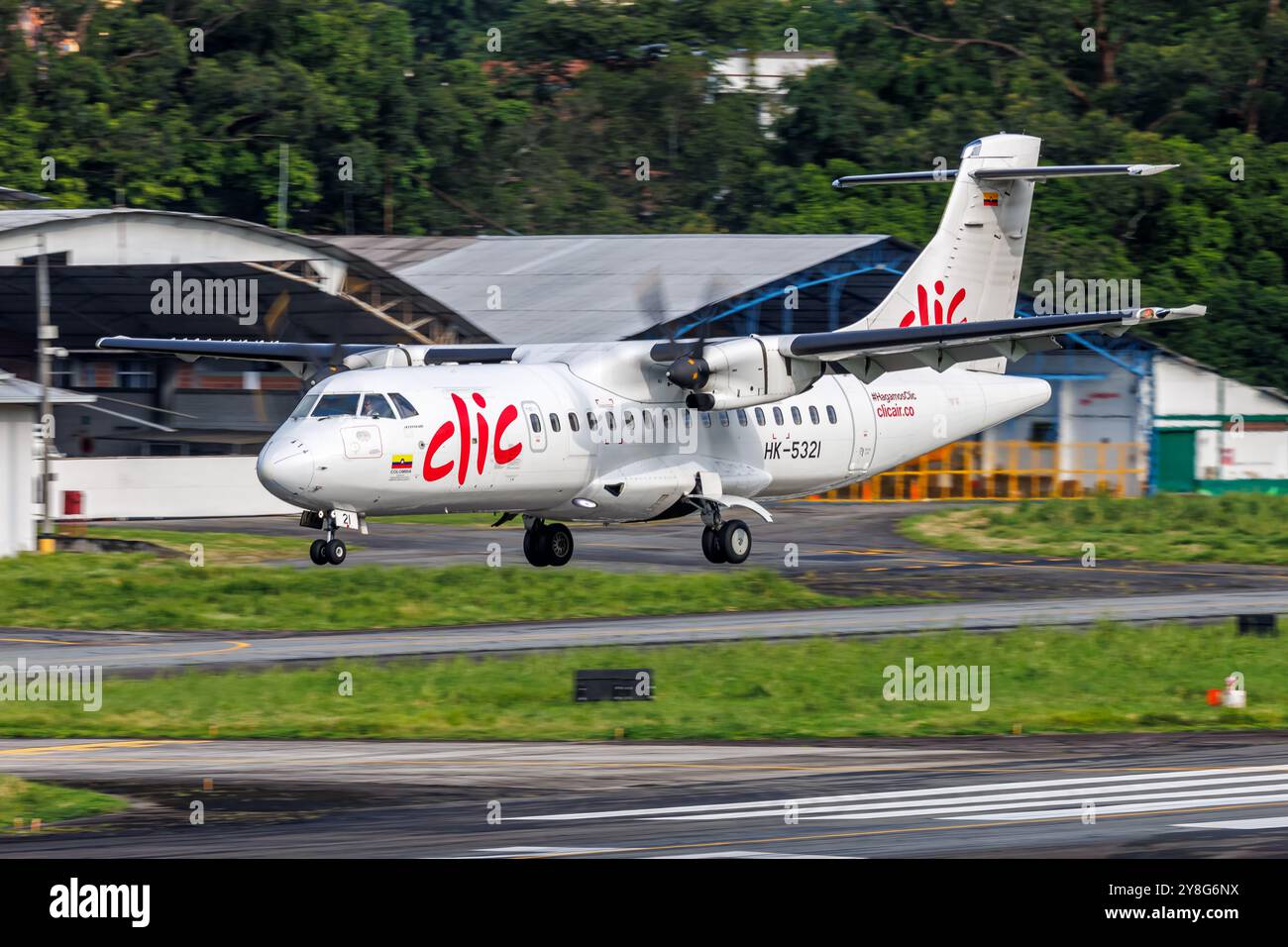 Medellin, Colombia - 26 giugno 2024: Aereo clic ATR 42-600 a Medellin, Colombia. Foto Stock