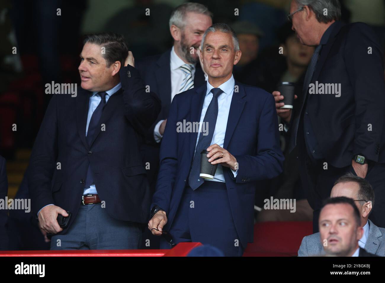 LONDRA, Regno Unito - 5 ottobre 2024: Tim DAVIE, Direttore generale della BBC, si vede in tribuna davanti alla partita di Premier League tra Crystal Palace FC e Liverpool FC al Selhurst Park (credito: Craig Mercer/ Alamy Live News) Foto Stock