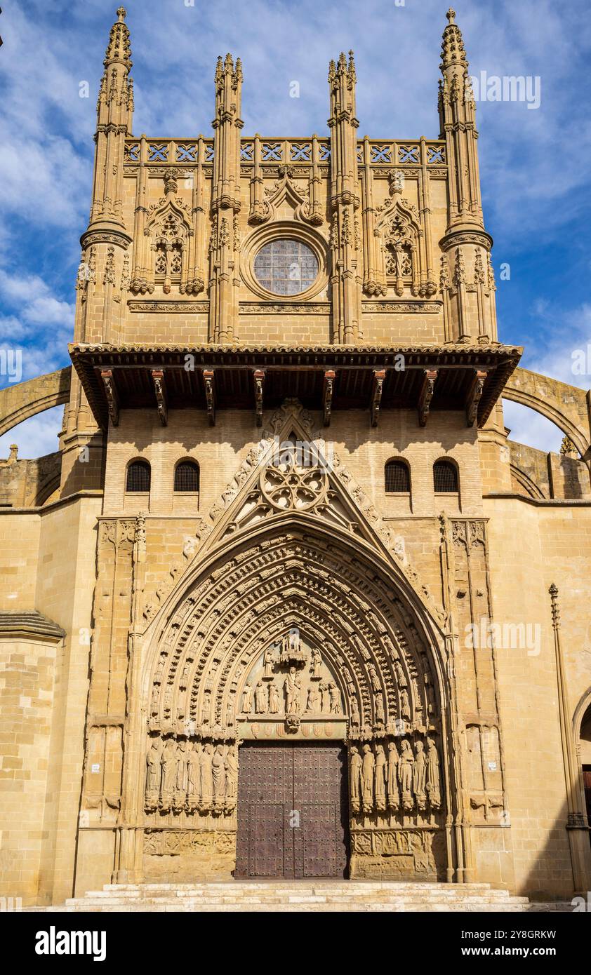 Ingresso principale , Cattedrale di Santa María de Huesca, stile gotico, fine XIII secolo, completata all'inizio del XVI secolo, Huesca, comunità Aragona, Spagna. Foto Stock