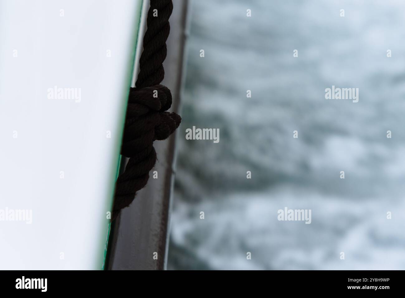 Prospettiva del Boater: Black Knot e vista sul Waterside Foto Stock