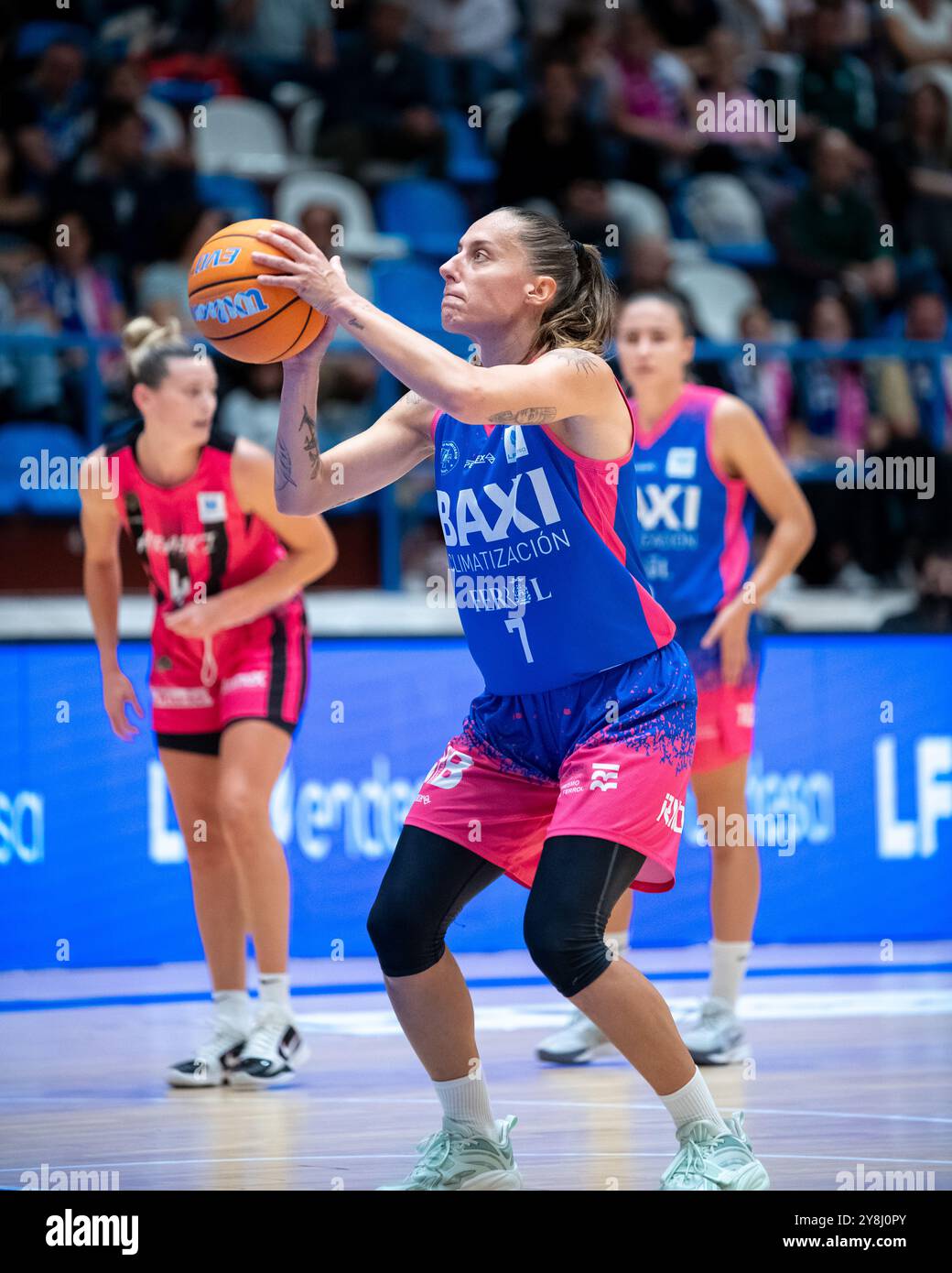 Ferrol, Spagna. 5 ottobre 2024. Liga Femenina Endesa Basket. Baxi Ferrol contro Kutxabank Araski. Credito di Gala Mestres: Ismael Miján/Alamy Live News Foto Stock