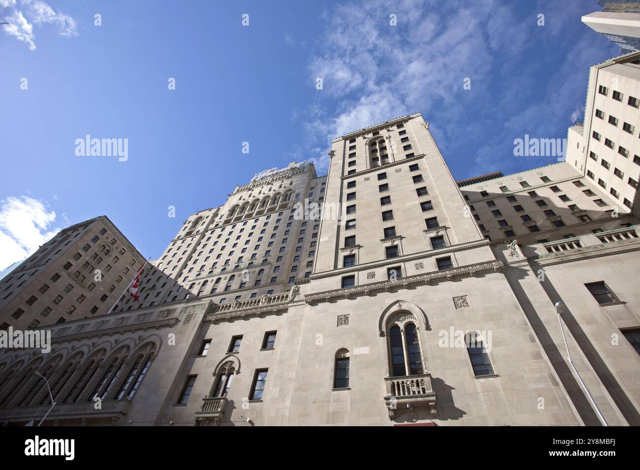 Toronto Downtown città urbana cielo blu moderno Foto Stock