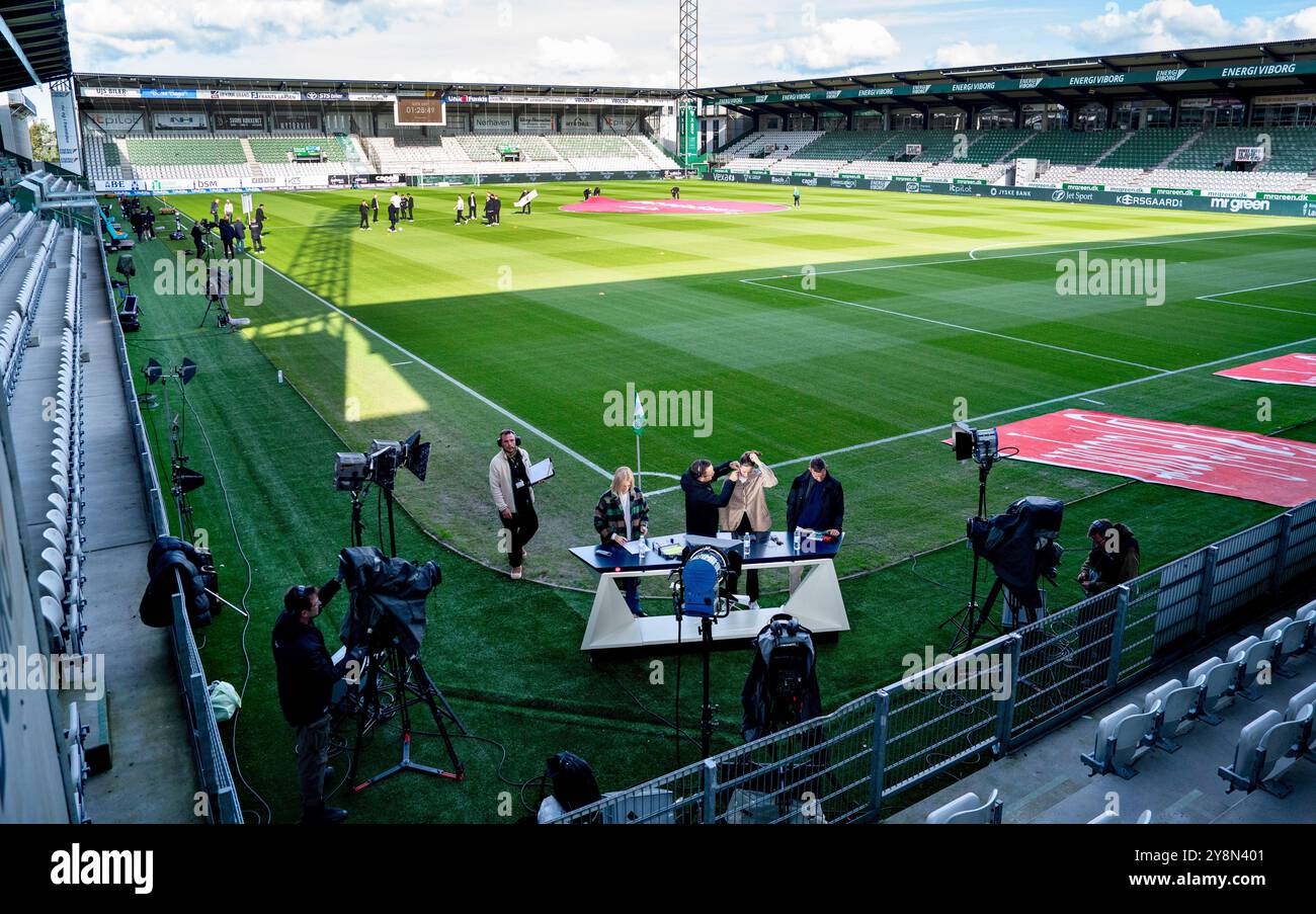 Viborg, Danimarca. 6 ottobre 2024. Il campo è pronto prima della partita di Super League tra Viborg FF e AGF all'Energi Viborg Arena, domenica 6 ottobre 2024. (Foto: Henning Bagger/Ritzau Scanpix) credito: Ritzau/Alamy Live News Foto Stock