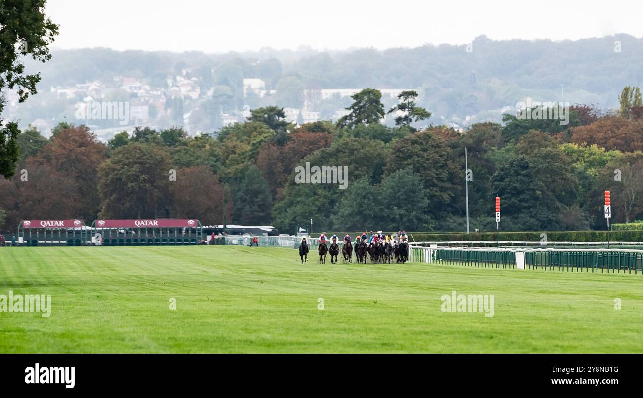 Parigi, Francia. Domenica 6 ottobre 2024. Makarova e il fantino Tom Marquand hanno vinto il Prix de l'Abbaye de Longchamp Longines 2024 per l'allenatore ed Walker e il proprietario Brightwalton Bloodstock Ltd Crediti JTW equine Images / Alamy Live News Foto Stock