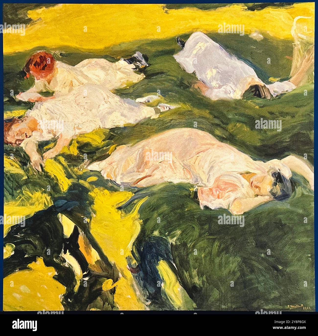 La siesta, 1911, Joaquín Sorolla (1863-1923). I momenti di svago in famiglia si riflettono spesso nei dipinti di Sorolla. Alcuni dipinti legati a questa linea tematica costituiscono vere pietre miliari nella sua intera produzione artistica. In larga misura, questo ambito risponde alla libertà espressiva che Sorolla si concede in questo tipo di pittura, concepita quasi espressamente come sue opere, tele non destinate al mercato ma destinate a far parte della decorazione della sua casa, quindi integrate nell'intimità della sua famiglia. Questo è il caso di la Siesta, un dipinto magistralmente creato Foto Stock