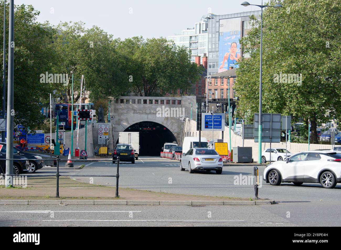 Ingresso al tunnel Queensway Road nel centro di Liverpool, Inghilterra, Regno Unito Foto Stock