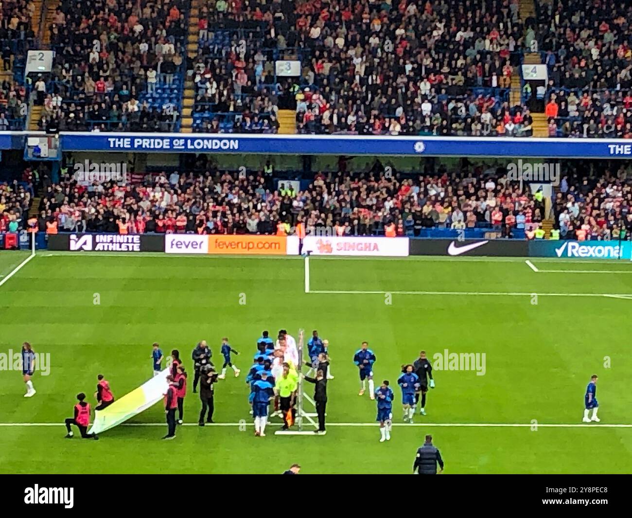 Chelsea, Londra, Regno Unito. 6 ottobre 2024. Il Chelsea Football Club gioca contro il Nottingham Forest Football Club nella partita 7 della stagione 2024/25 della Premier League presso lo stadio Stamford Bridge. Crediti: ElJayPix/Alamy Live News Foto Stock