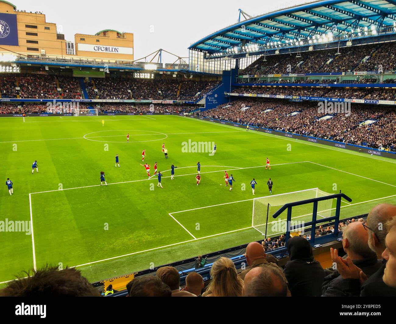 Chelsea, Londra, Regno Unito. 6 ottobre 2024. Il Chelsea Football Club gioca contro il Nottingham Forest Football Club nella partita 7 della stagione 2024/25 della Premier League presso lo stadio Stamford Bridge. Crediti: ElJayPix/Alamy Live News Foto Stock