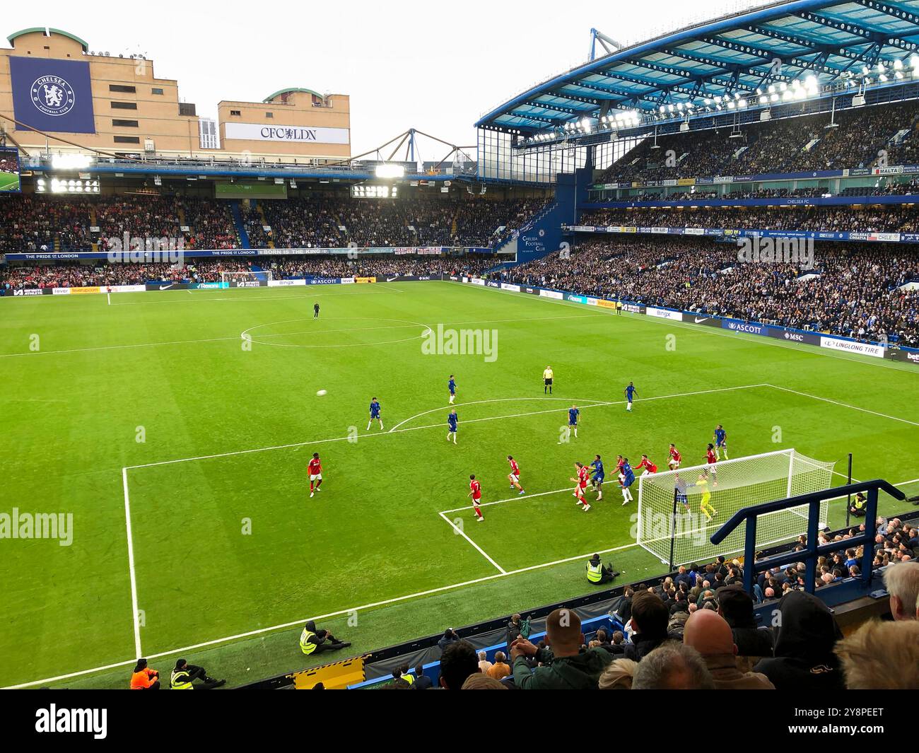 Chelsea, Londra, Regno Unito. 6 ottobre 2024. Il Chelsea Football Club gioca contro il Nottingham Forest Football Club nella partita 7 della stagione 2024/25 della Premier League presso lo stadio Stamford Bridge. Crediti: ElJayPix/Alamy Live News Foto Stock