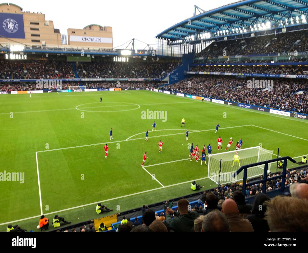 Chelsea, Londra, Regno Unito. 6 ottobre 2024. Il Chelsea Football Club gioca contro il Nottingham Forest Football Club nella partita 7 della stagione 2024/25 della Premier League presso lo stadio Stamford Bridge. Crediti: ElJayPix/Alamy Live News Foto Stock