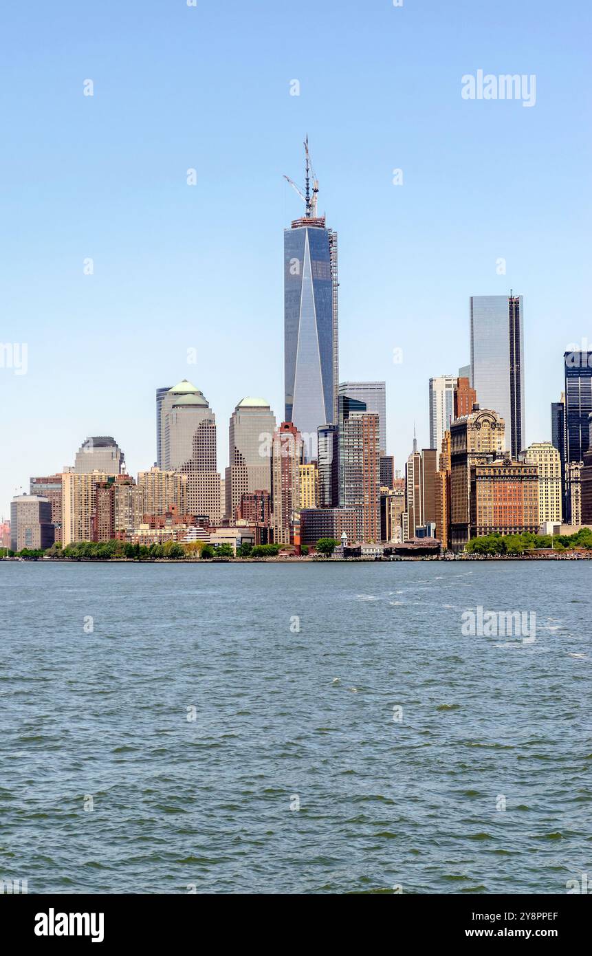 Vista dei grattacieli moderni in Lower Manhattan, New York City, Stati Uniti d'America. Concetto di business, Finanza, Immobiliare Foto Stock