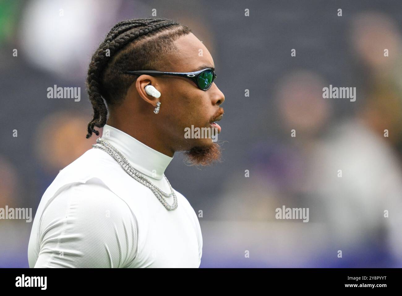 Justin Jefferson dei Minnesota Vikingsdurante il riscaldamento pre-partita in vista della partita della settimana 5 New York Jets vs Minnesota Vikings al Tottenham Hotspur Stadium, Londra, Regno Unito, 6 ottobre 2024 (foto di Craig Thomas/News Images) Foto Stock Justin Jefferson dei Minnesota Vikingsdurante il riscaldamento pre-partita in vista della partita della settimana 5 New York Jets vs Minnesota Vikings al Tottenham Hotspur Stadium, Londra, Regno Unito, 6 ottobre 2024 (foto di Craig Thomas/News Images) Foto Stock
