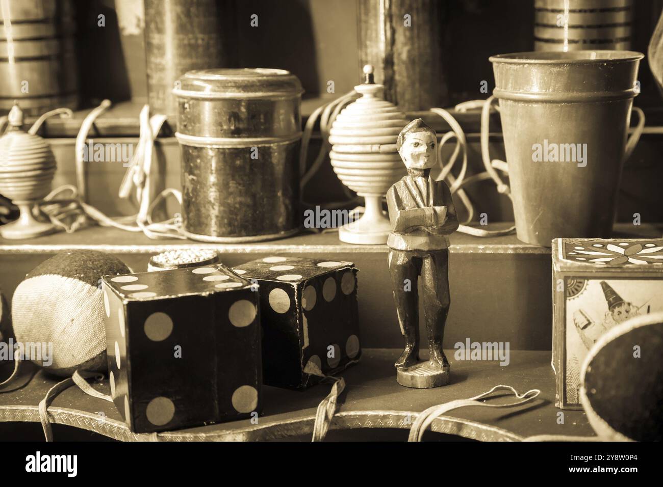 Giocattoli nostalgici vintage, fine 1800s. Concetto di infanzia, antica, nostalgia Foto Stock