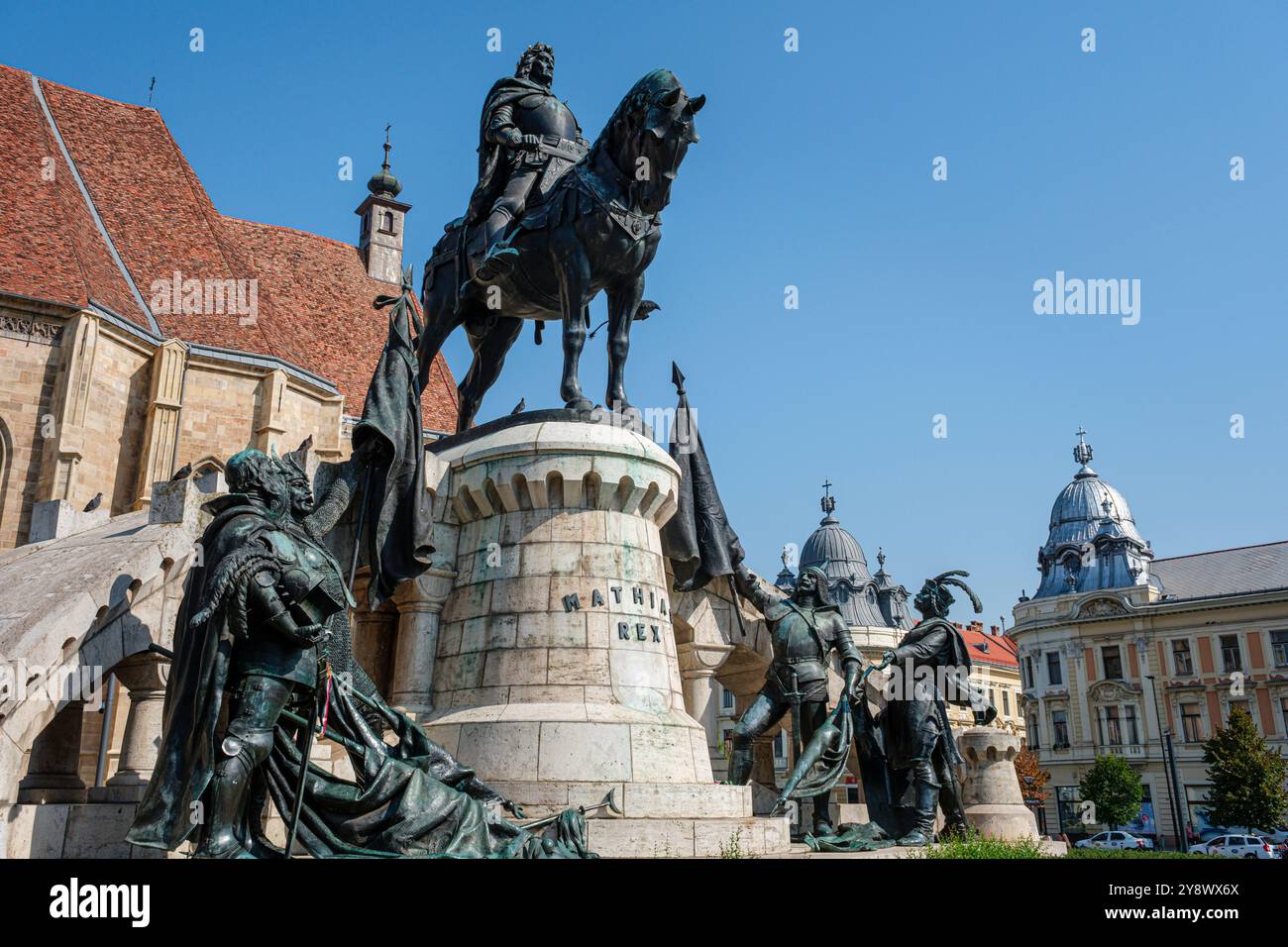 Monumento raffigurante Mattia Corvino e i suoi quattro generali, Piaţa Unirii (Piazza dell'Unione), Cluj-Napoca, Transilvania, Romania Foto Stock