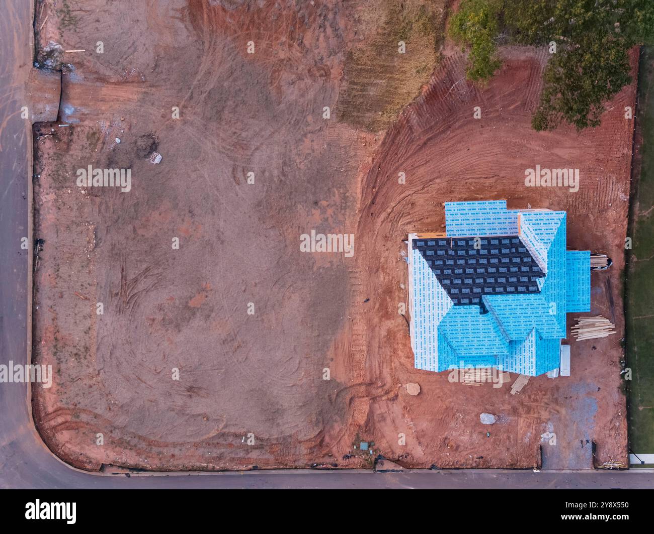 Vista aerea dei materiali da costruzione in cantiere vuoto, Snellville, Georgia, Stati Uniti Foto Stock