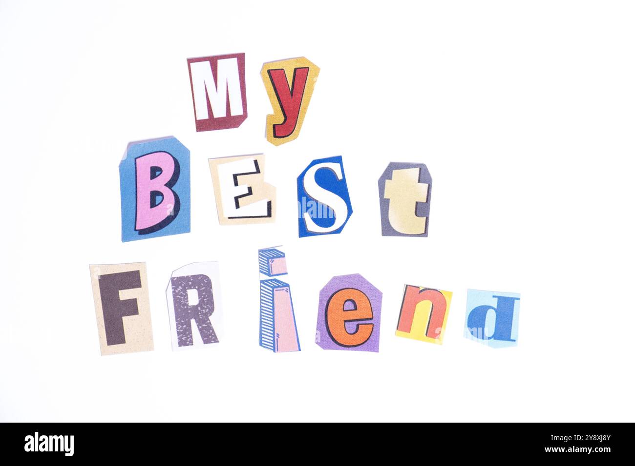 Frase My Best Friend scritta in tipografia ritagliata in stile giornale isolata su sfondo bianco. Foto Stock
