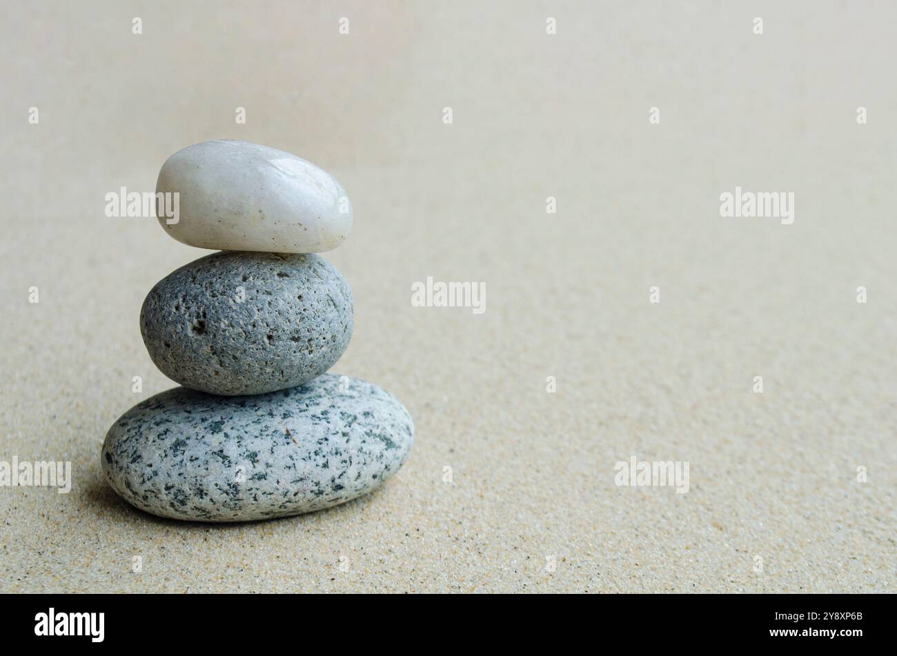 Pietre con spazio personalizzabile per testo o idee Foto Stock