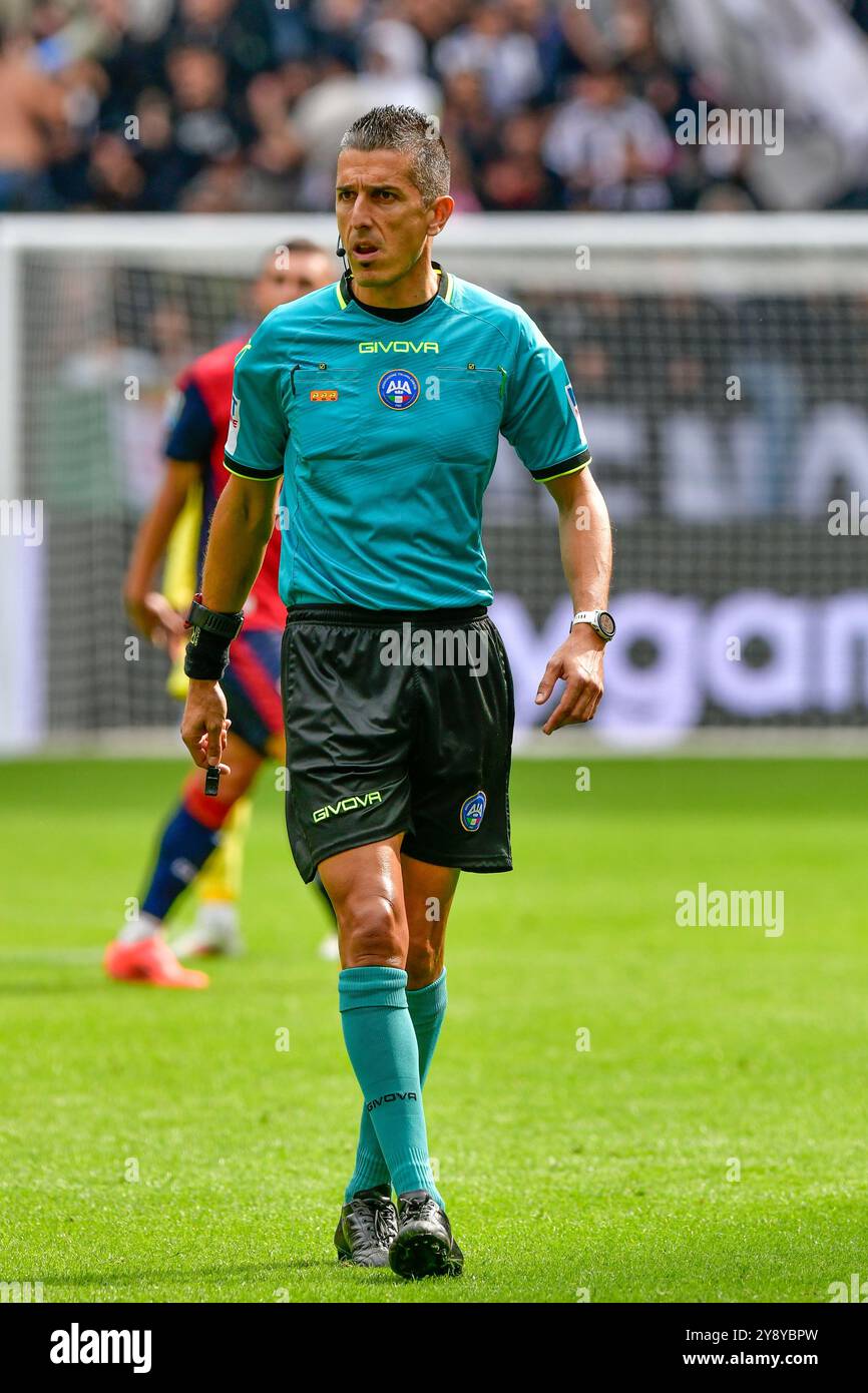 Torino, Italia. 6 ottobre 2024. L'arbitro Livio Marinelli visto durante la partita di serie A tra Juventus e Cagliari all'Allianz Stadium di Torino. Credito: Gonzales Photo/Alamy Live News Foto Stock