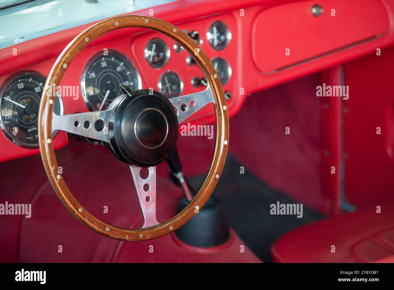 Italia, Lombardia, Meeting of Vintage Cars, Triumph TR 2 data 1954, volante Foto Stock