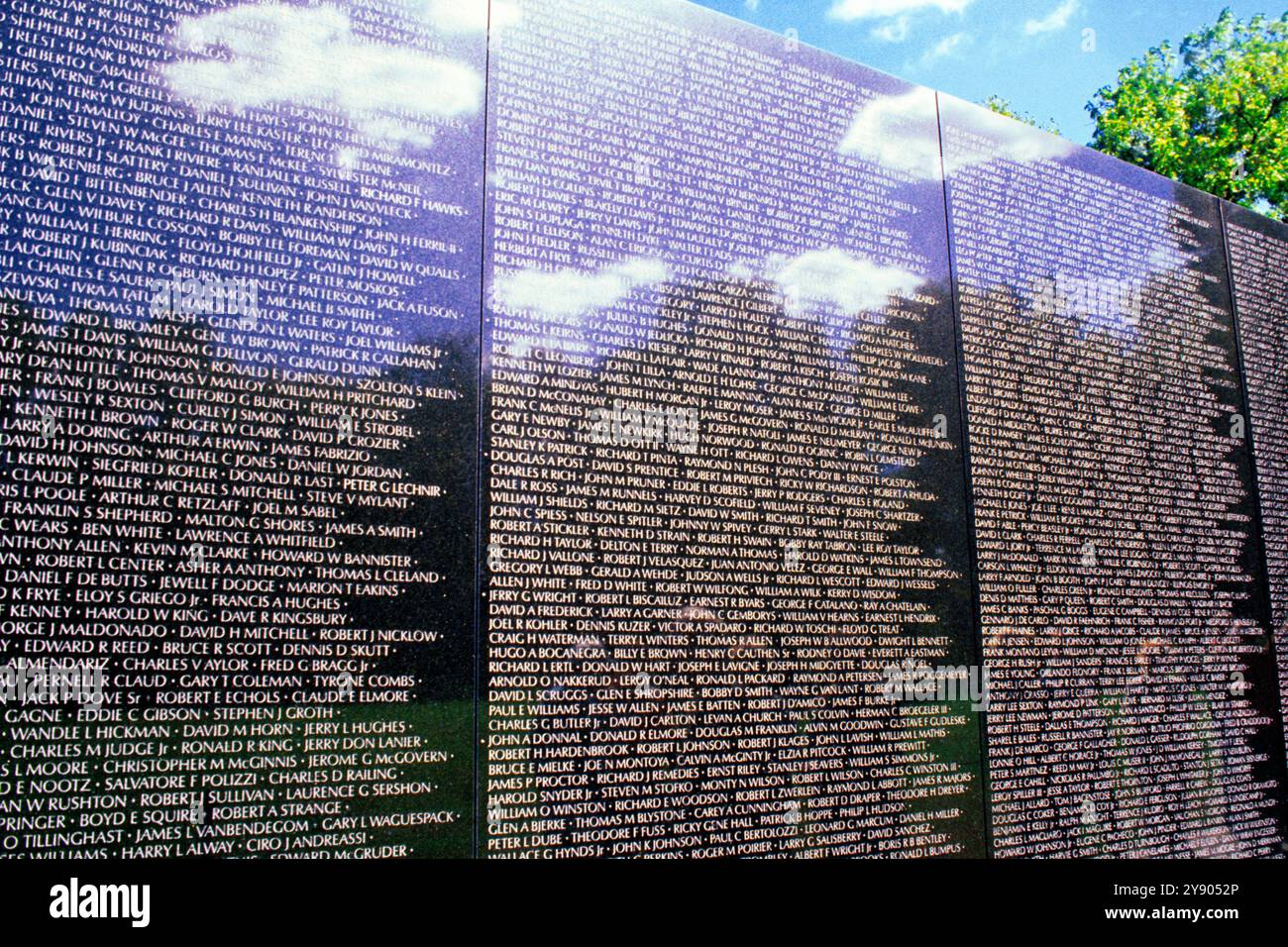 Vietnam Veterans Memorial a Washington DC USA. Artista Maya Lin. Guerra del Vietnam 1967. Storia e cultura americana, punto di riferimento internazionale. Sito turistico Foto Stock