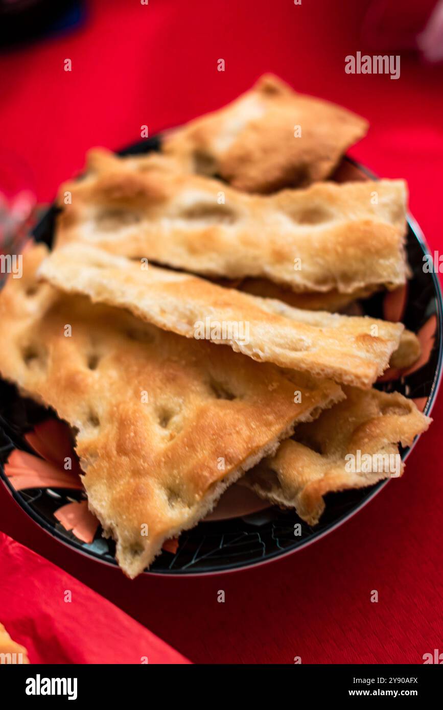 Focaccia tradizionale, l'antica ricetta ligure. Foto Stock