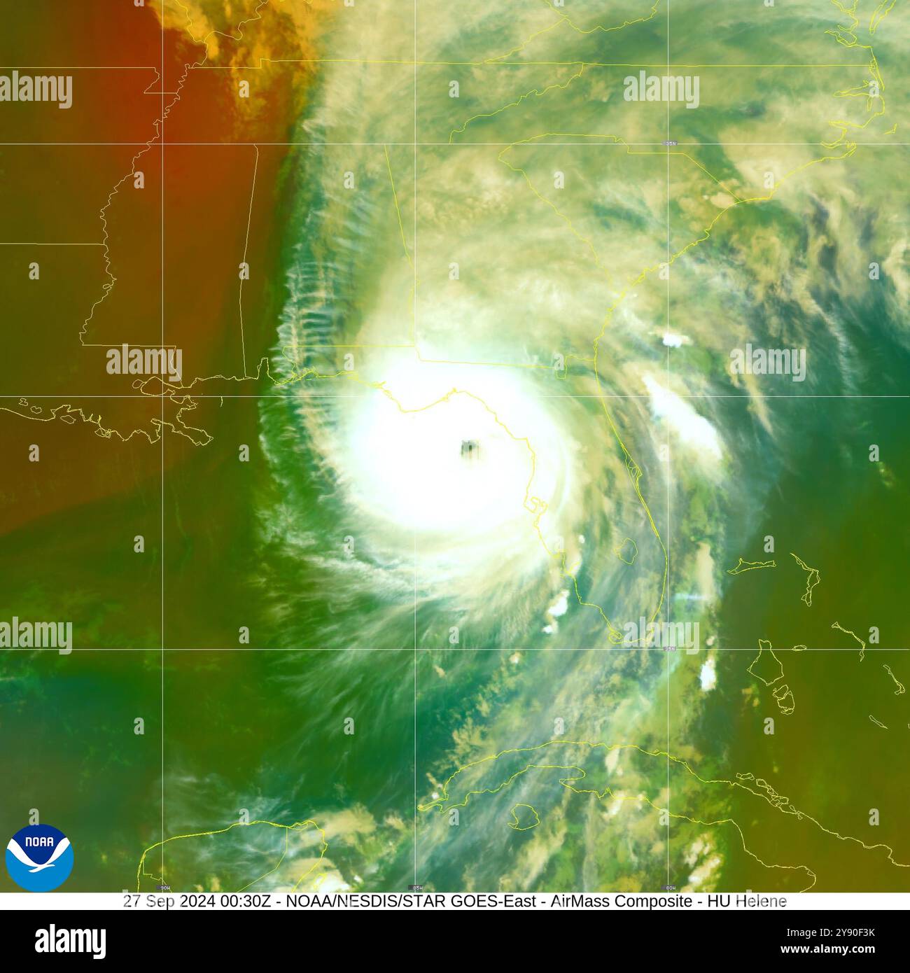 Immagine satellitare NOAA dell'uragano Helene come una tempesta di mostro di categoria 4 prima di atterrare in Florida il 26 settembre 2024. Foto Stock