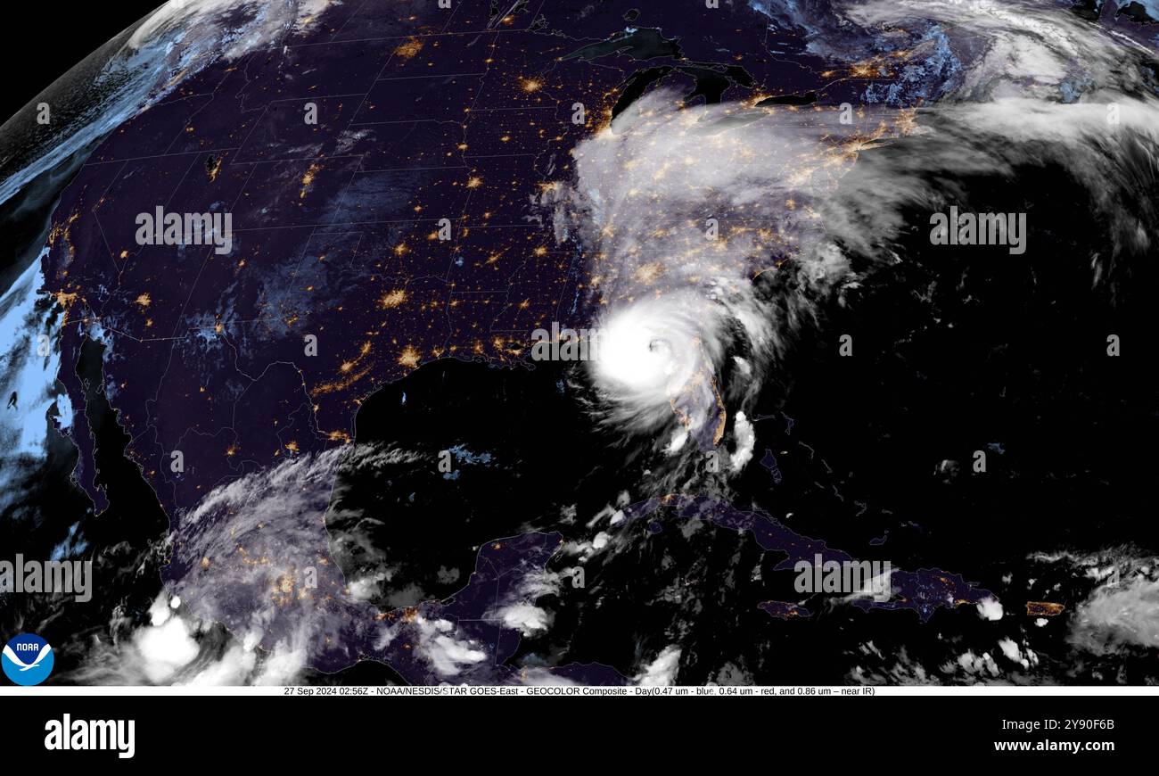 Immagine satellitare NOAA dell'uragano Helene come una tempesta di mostro di categoria 4 prima di atterrare in Florida il 26 settembre 2024. Foto Stock