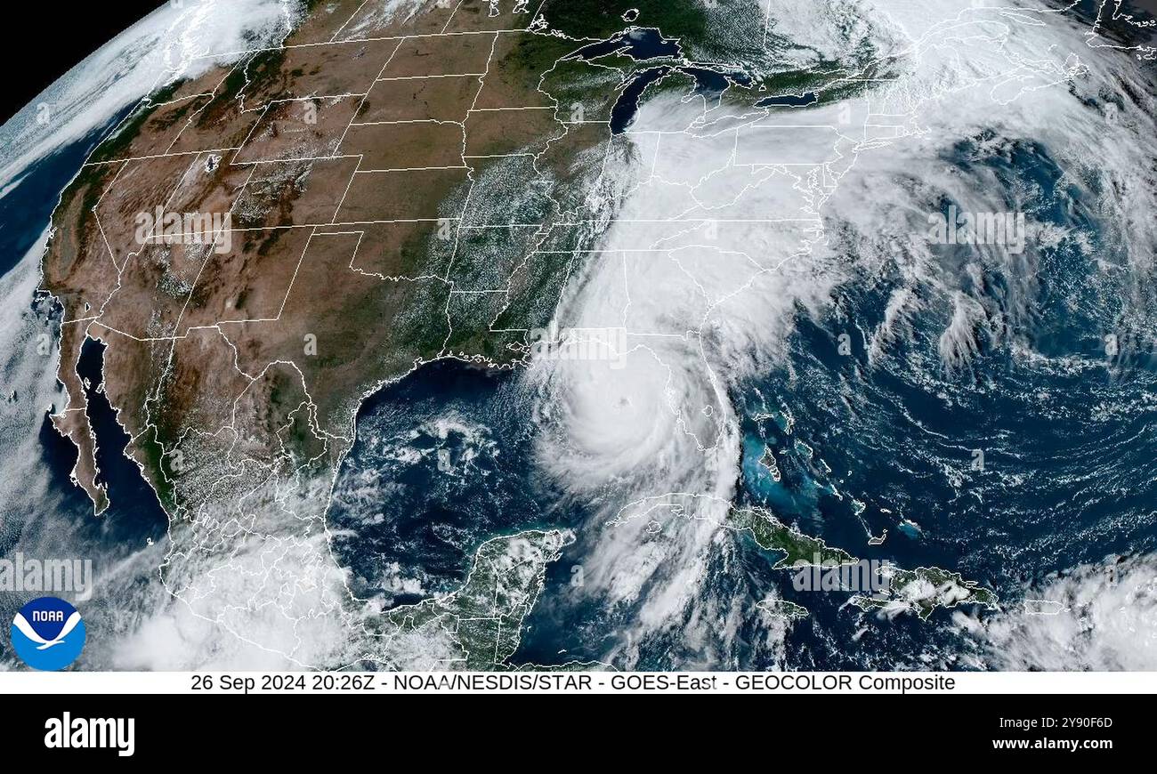 Immagine satellitare NOAA dell'uragano Helene come una tempesta di mostro di categoria 4 prima di atterrare in Florida il 26 settembre 2024. Foto Stock