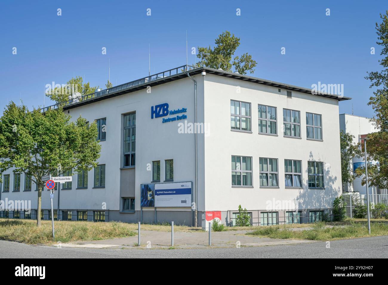 HZB Helmholtz Zentrum Berlin, Magnusstraße, Adlershof, Treptow-Köpenick, Berlino, Deutschland *** HZB Helmholtz Zentrum Berlin, Magnusstraße, Adlershof, Treptow Köpenick, Berlino, Germania Foto Stock