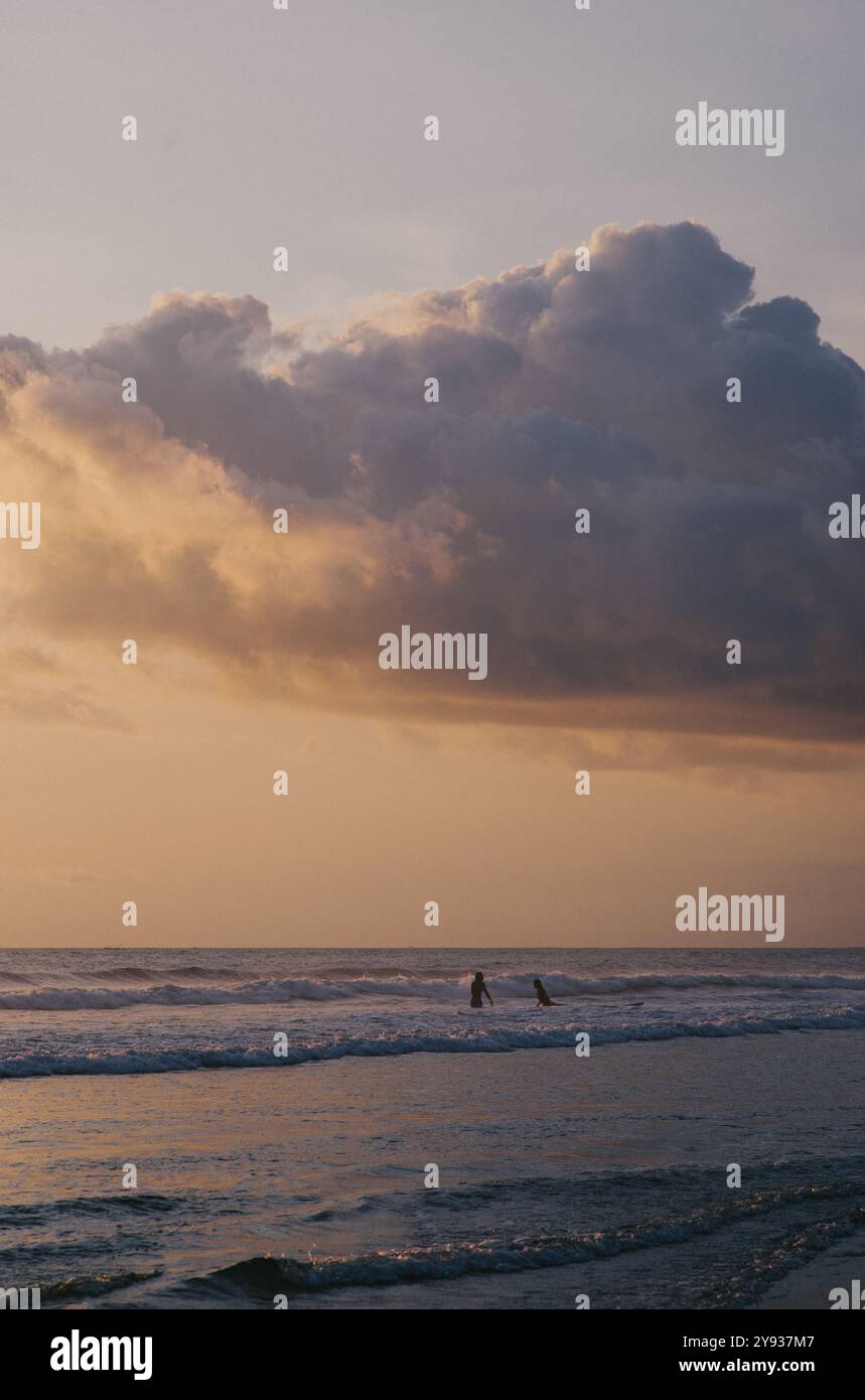 Tramonto, Seminyak Bali Foto Stock