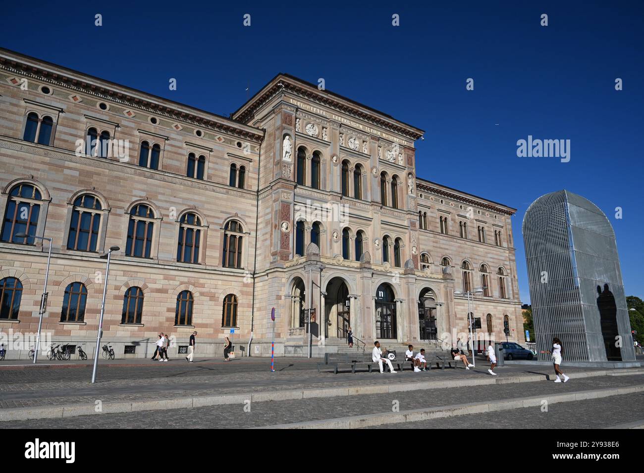 Stoccolma, Svezia - 30 luglio 2024: L'Arco di ai Weiwei di fronte al Nationalmuseum (o Museo Nazionale delle Belle Arti) di Stoccolma. Foto Stock