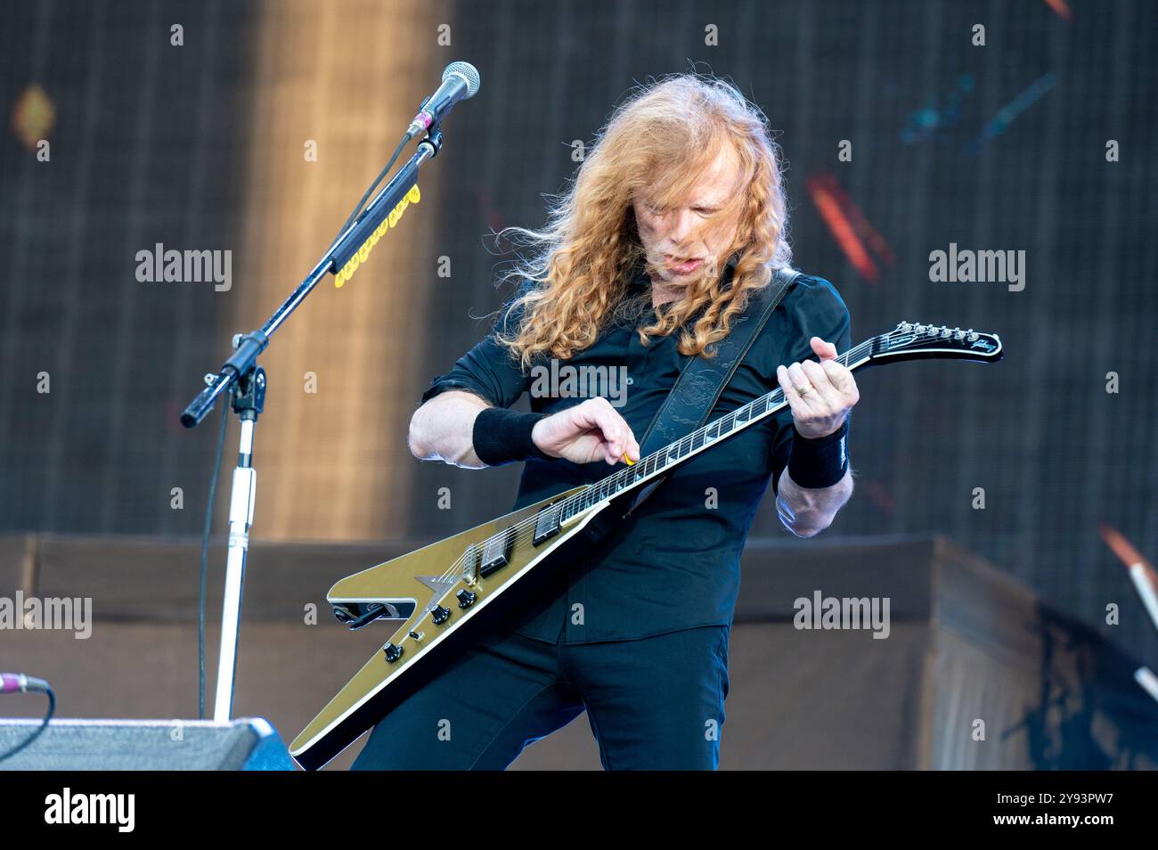 27 giugno 2024: Dave Mustaine si esibisce con i Megadeth all'Hellfest Open Air festival di Clisson, in Francia Foto Stock