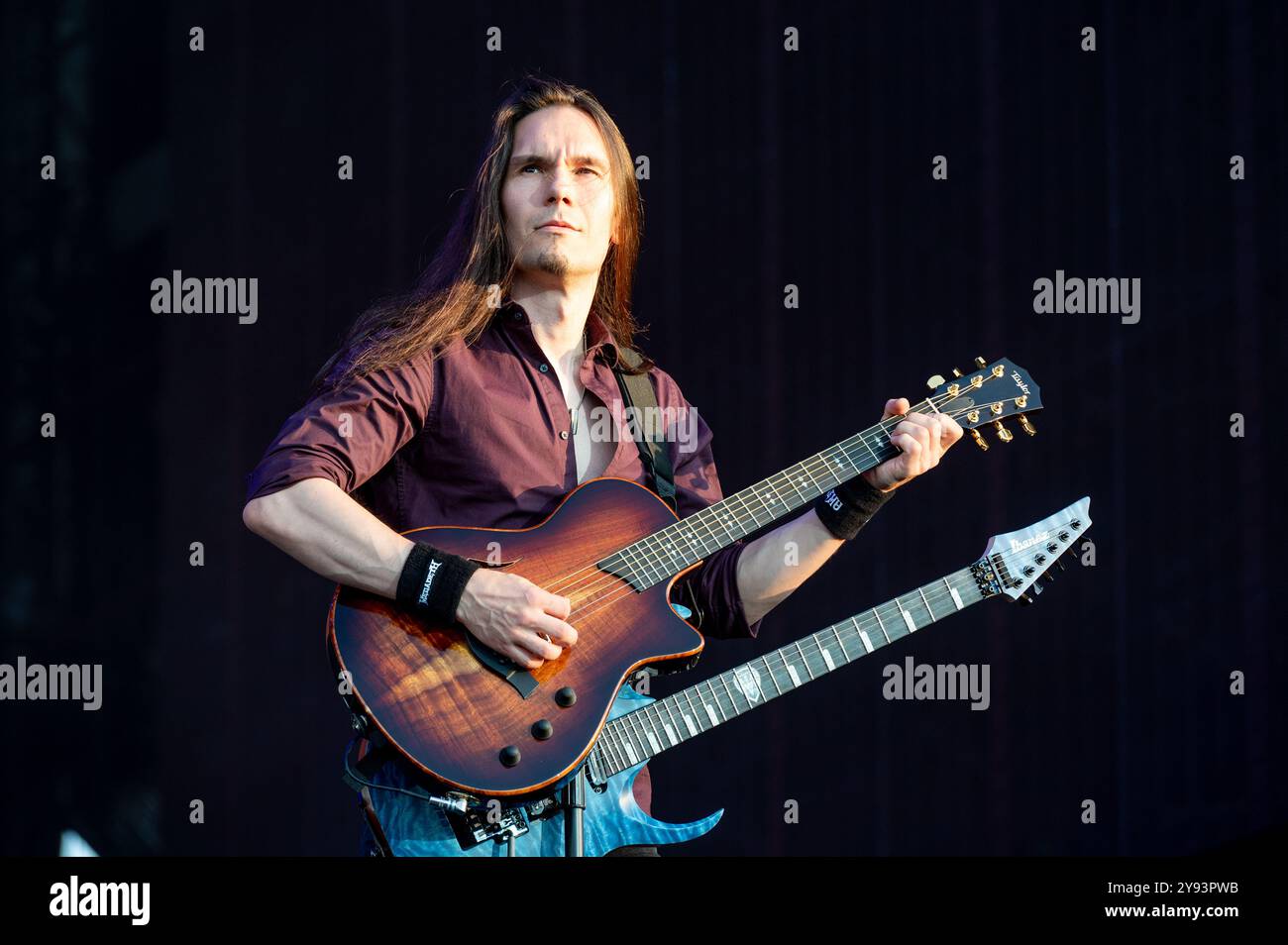 27 giugno 2024: Teemu Mäntysaari si esibisce con i Megadeth all'Hellfest Open Air festival di Clisson, Francia Foto Stock