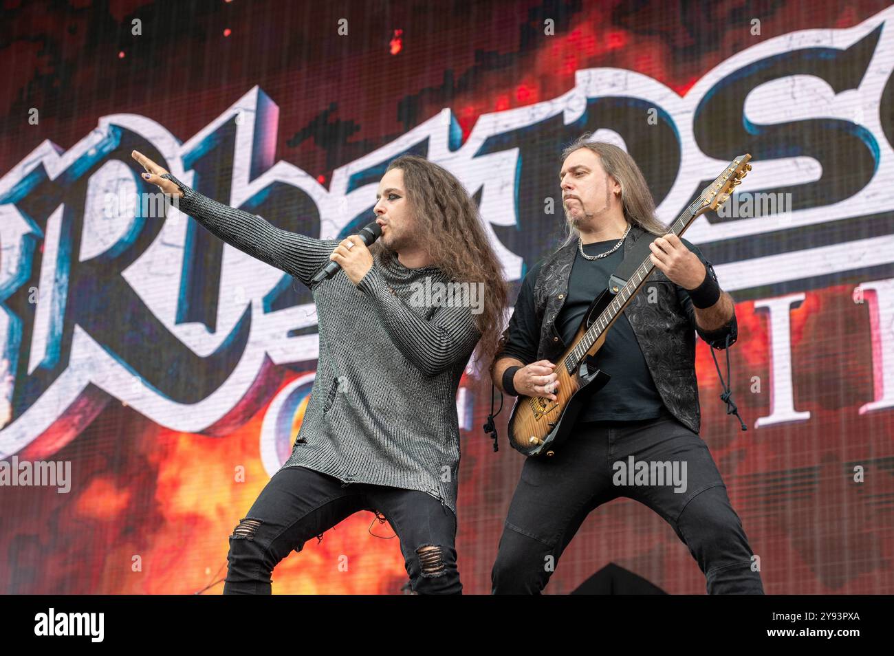 29 giugno 2024: Giacomo voli e Roberto De Micheli si esibiscono con Rhapsody of Fire all'Hellfest Open Air festival di Clisson, in Francia Foto Stock