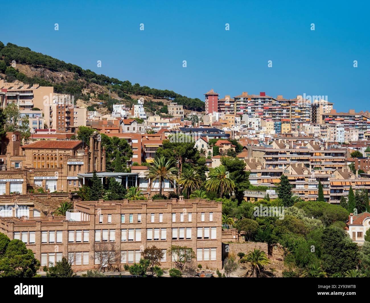 Paesaggio urbano visto da Park Guell, Barcellona, Catalogna, Spagna, Europa Foto Stock