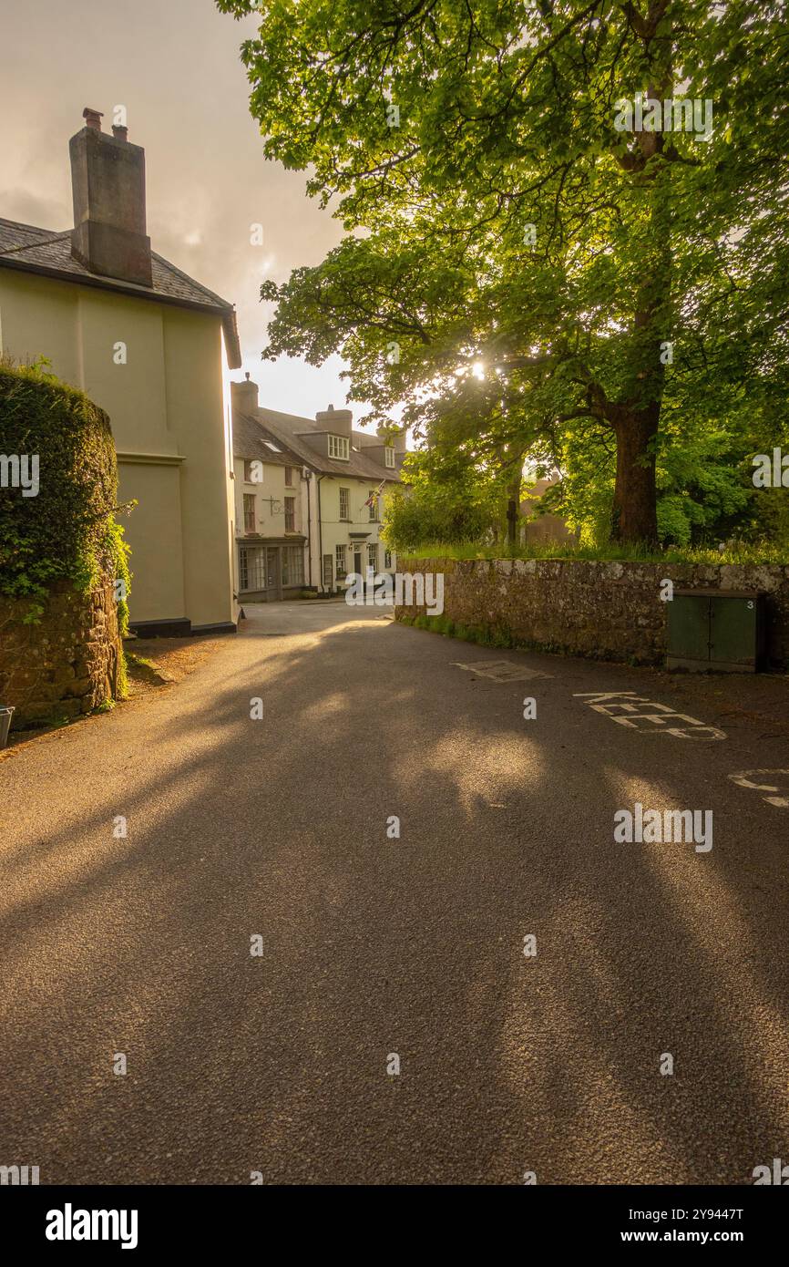 New st Chagford devon in una serata primaverile Foto Stock