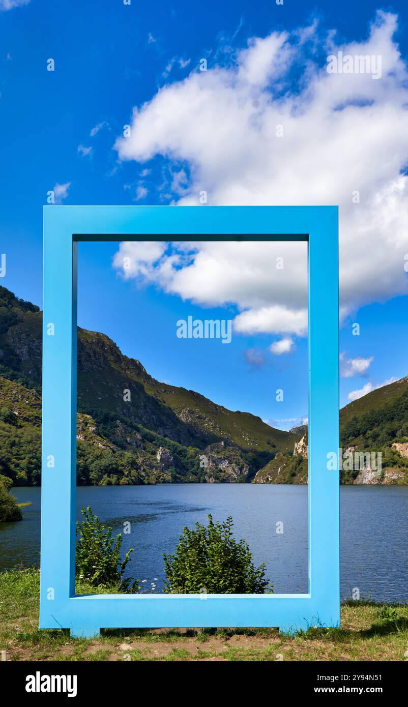 La porta del Paradiso, area di ​​interest per l'osservazione degli uccelli acquatici, Rioseco Reservoir, Rioseco, Asturie, Spagna Foto Stock