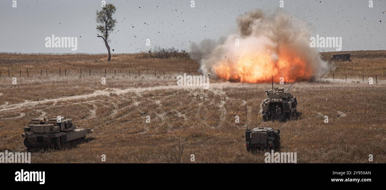 Il 1st Engineer Battalion dell'esercito americano conduce la tabella di qualificazione il 3 ottobre 2024 a Fort Riley, Kansas. Il 1st Engineer Battalion si sta preparando per la 1st Infantry Division prossima rotazione NTC. (Foto U.S. Army di SPC. Koltyn o'Marah) Foto Stock