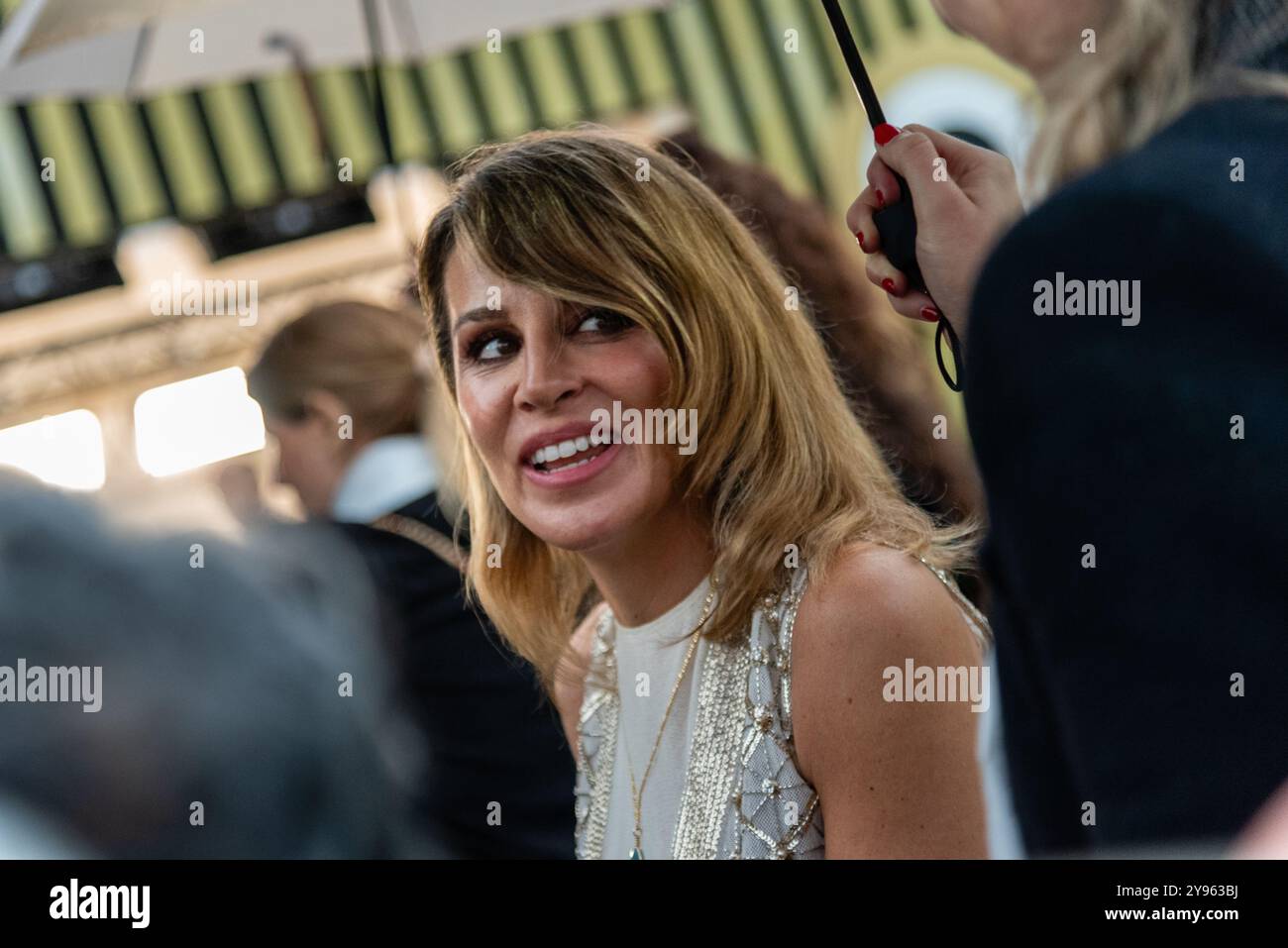Zurigo, Svizzera. 8 ottobre 2024. Alejandra Gere sul tappeto verde per la prima mondiale del documentario svizzero "saggezza della felicità" al 20° Festival del cinema di Zurigo. Crediti: Fabienne Koch/Alamy Live News Foto Stock
