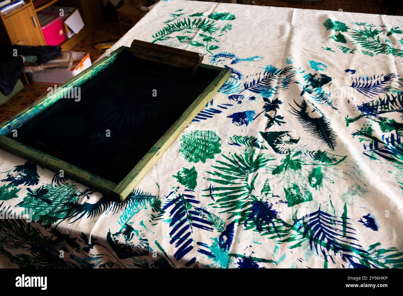 Peter Merom Stampante per serigrafia immagini e fotografie stock ad alta ...