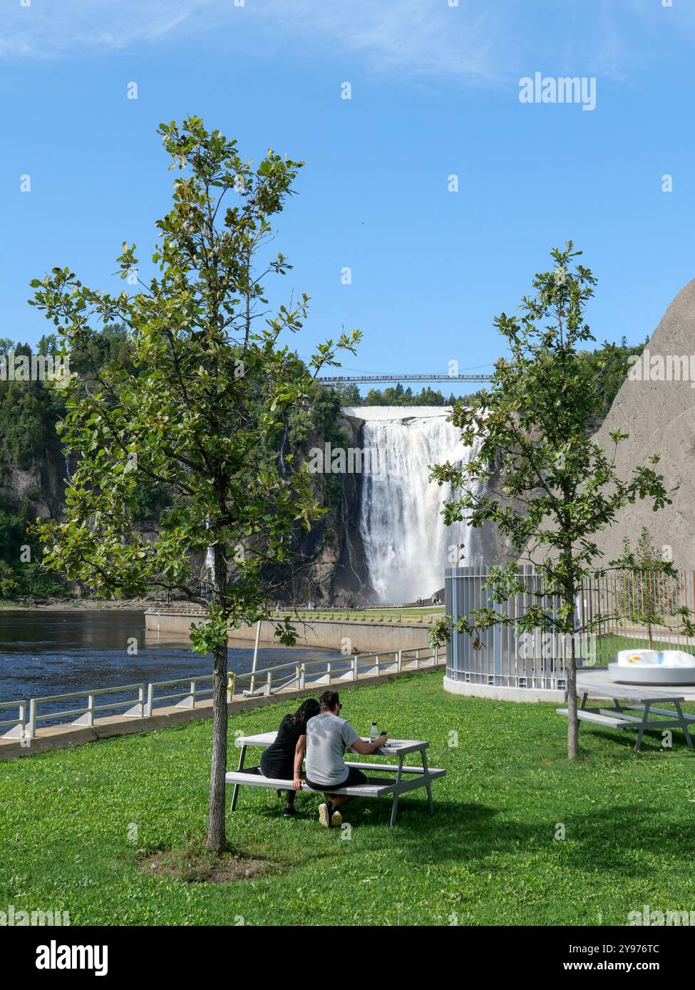 Canada, Quebec, Montmorency Falls Park: Vista delle cascate Montmorency alla foce del fiume Montmorency alla foce del fiume Montmorency Foto Stock