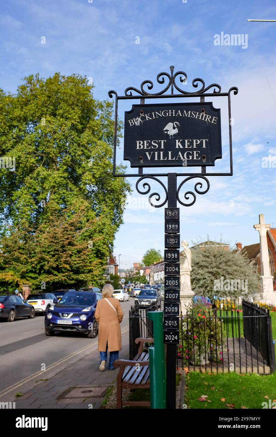 Insegna del Villaggio meglio tenuta in Marlow High Street , Buckinghamshire , Inghilterra , Regno Unito : Credit Simon Dack Foto Stock