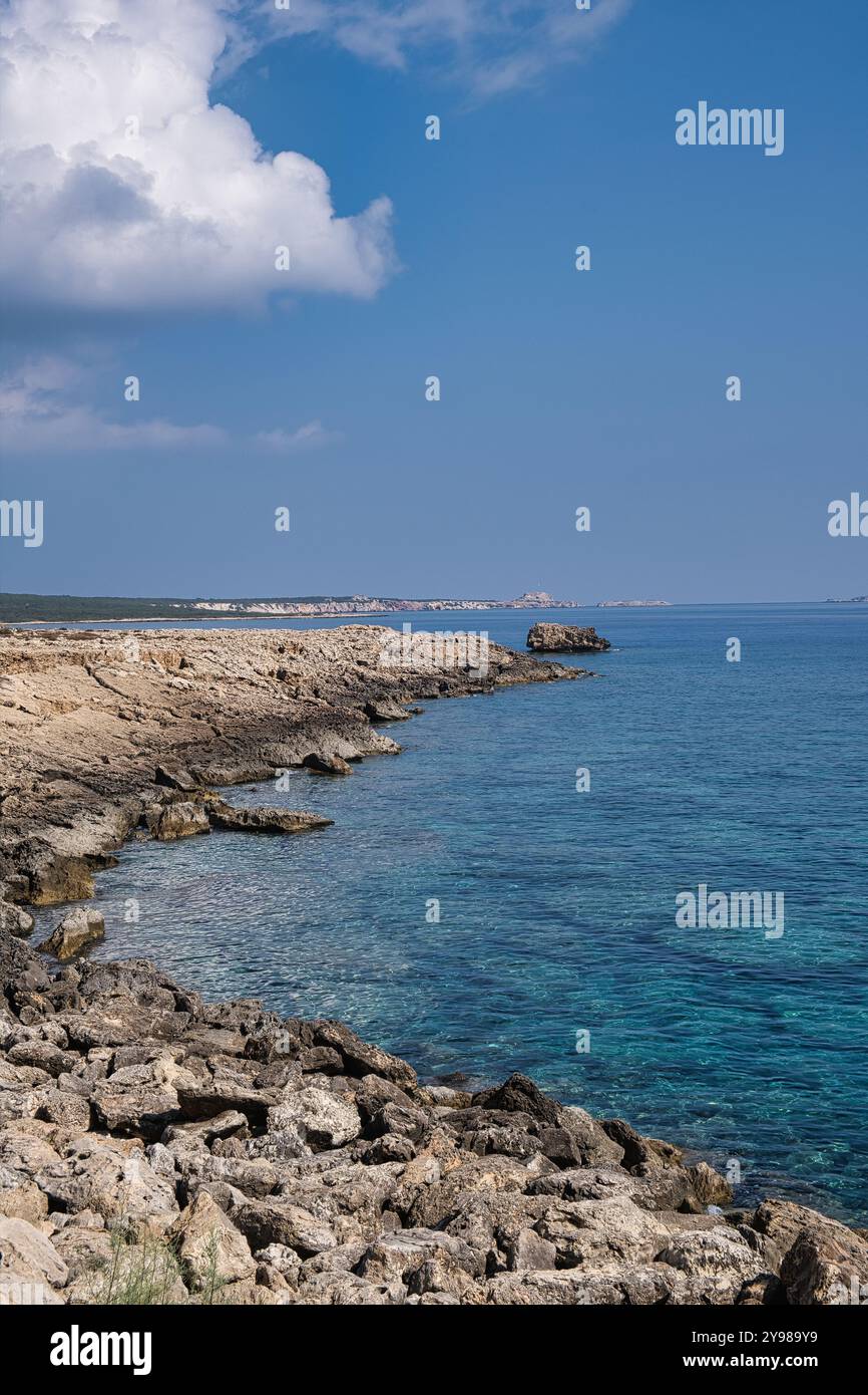 Vista della punta della penisola di Karpas nella parte settentrionale di Cipro Foto Stock