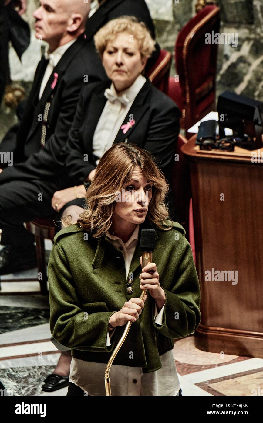 Antonin Burat / le Pictorium - sessione delle interrogazioni al governo dell'8 ottobre 2024, all'Assemblea nazionale francese - 08/10/2024 - Francia / Parigi - il portavoce del governo Maud Bregeon risponde ai parlamentari durante la sessione delle interrogazioni al governo dell'8 ottobre 2024, nell'Assemblea nazionale francese. Foto Stock