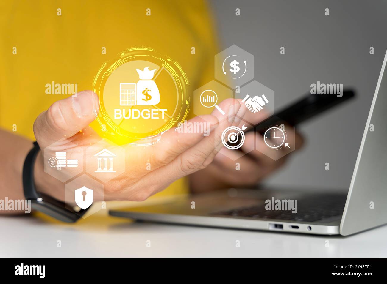 2025 pianificazione del budget e concetto di gestione. Calcolare i ricavi e le spese dell'azienda, l'allocazione del budget aziendale per la gestione aziendale o del progetto. Corp Foto Stock