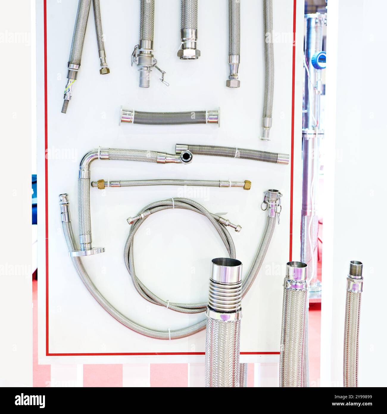 Soffietti flessibili metallici in acciaio inox Foto Stock