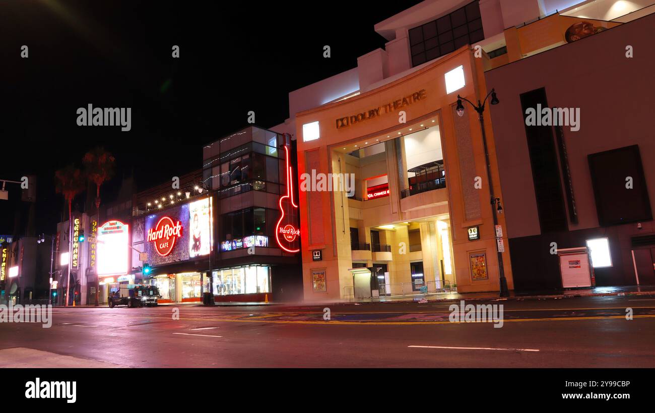 Hollywood, California: Hollywood Boulevard, vista del TCL Chinese Theatre di Grauman, Hard Rock Cafe, Dolby Theatre di notte Foto Stock