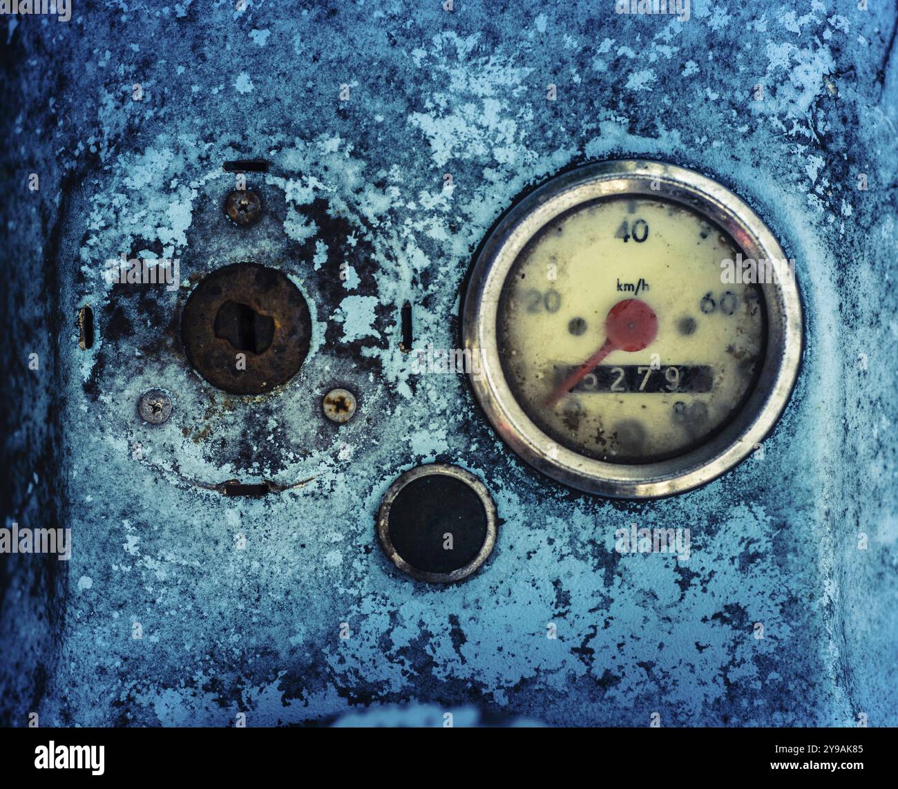 Cruscotto grungy di Uno scooter o un ciclomotore blu d'epoca Foto Stock
